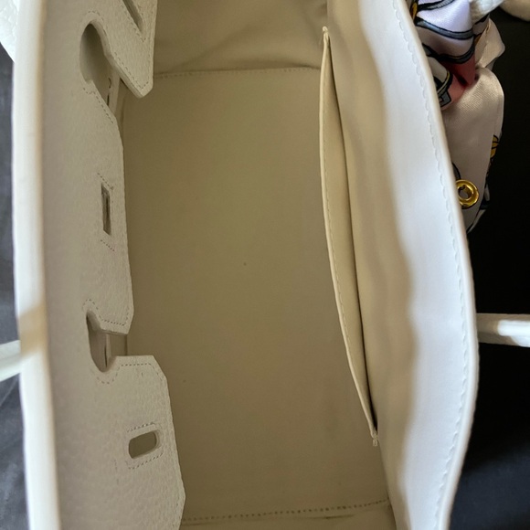 🇺🇸SALE TODAY ONLY Fashion white pebbled satchel H style lock inspire - Picture 3 of 7